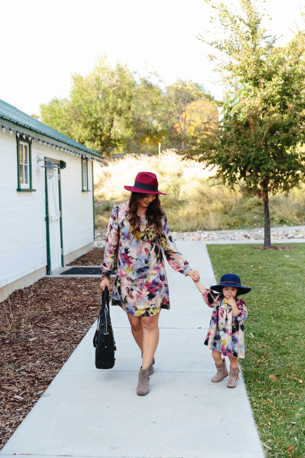 1067x1600 Mommy And Me Outfits Watercolor Dresses Sandy A La Mode - Mother And Daughter Watercolor