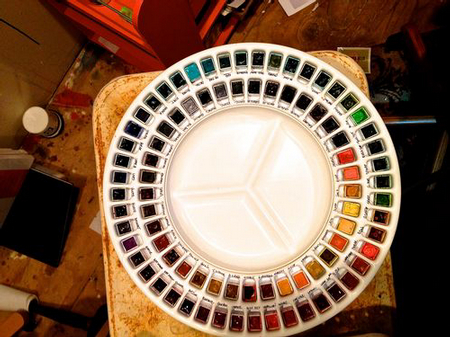 450x337 Palettes - Round Watercolor Palette