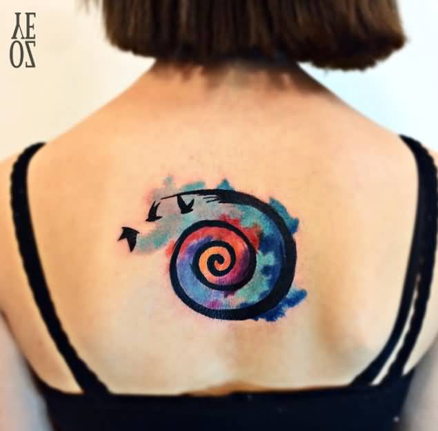 635x624 Girl Upper Back Watercolor Wonderful Spiral Tattoo - Spiral Watercolor