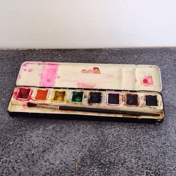 570x570 Vintage Watercolor Tin - Vintage Watercolor Tin
