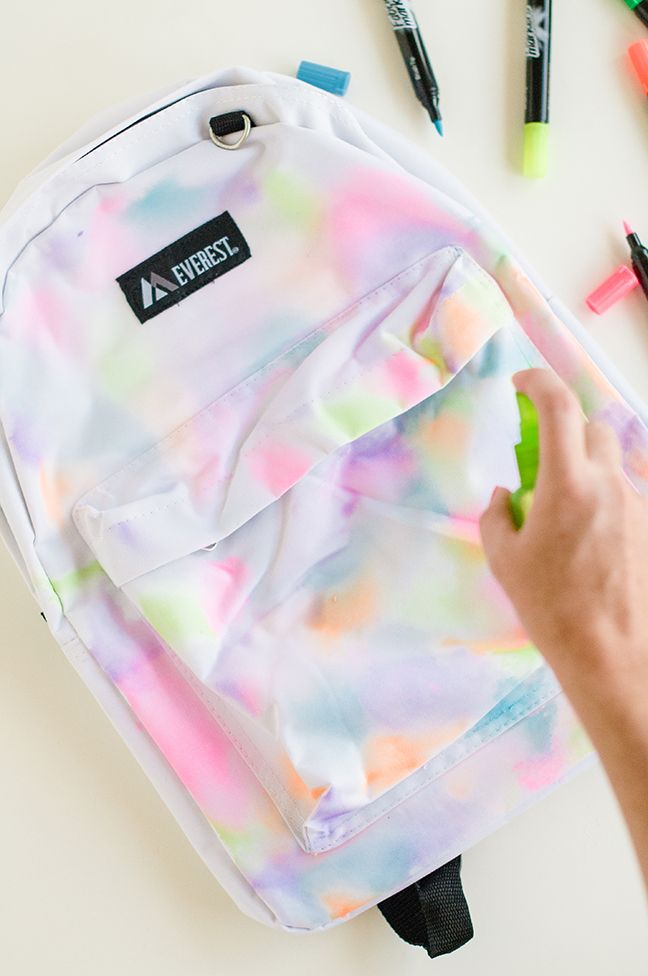 648x976 This Diy Rainbow Watercolor Backpack Is So Cool For School - Watercolor Backpack