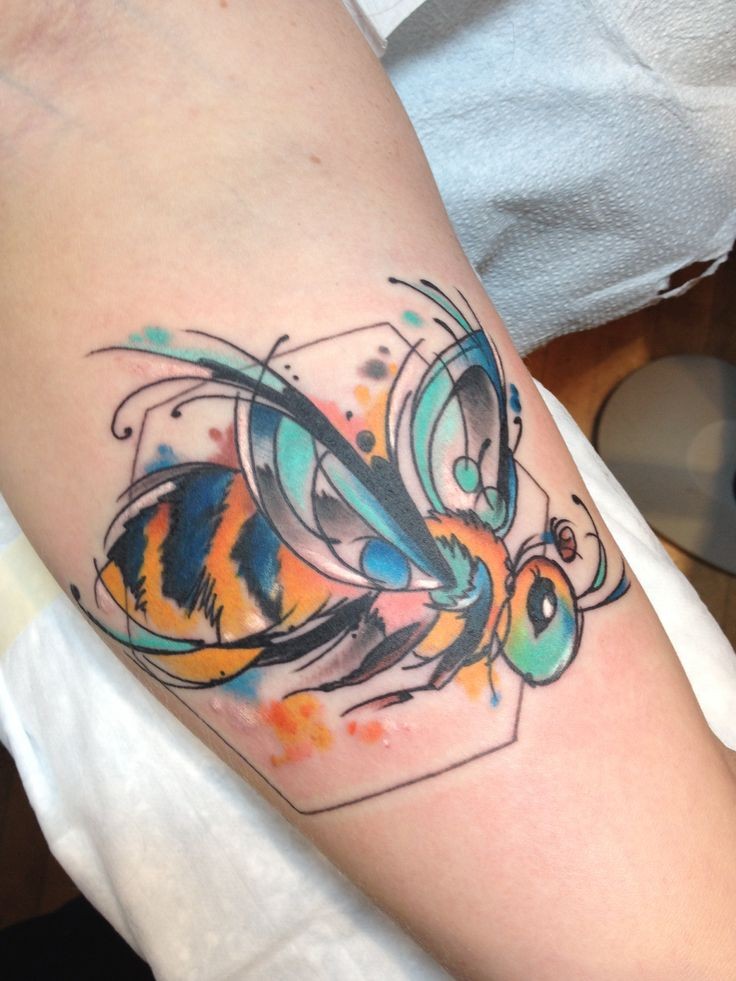 736x981 Wonderful Bee Watercolor Tattoo On Forearm For Girls - Watercolor Bee Tattoo
