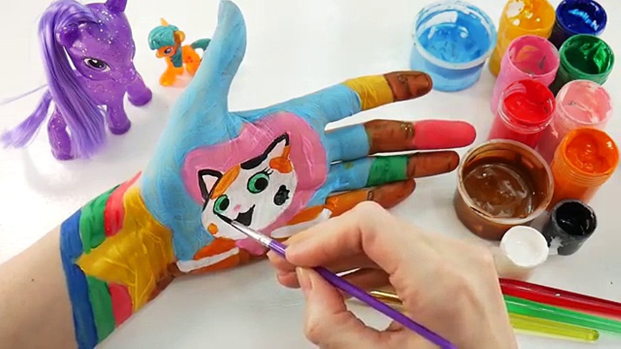 1280x720 Learn Colors For Children Body Paint With Disney Hand Color - Watercolor Body Paint