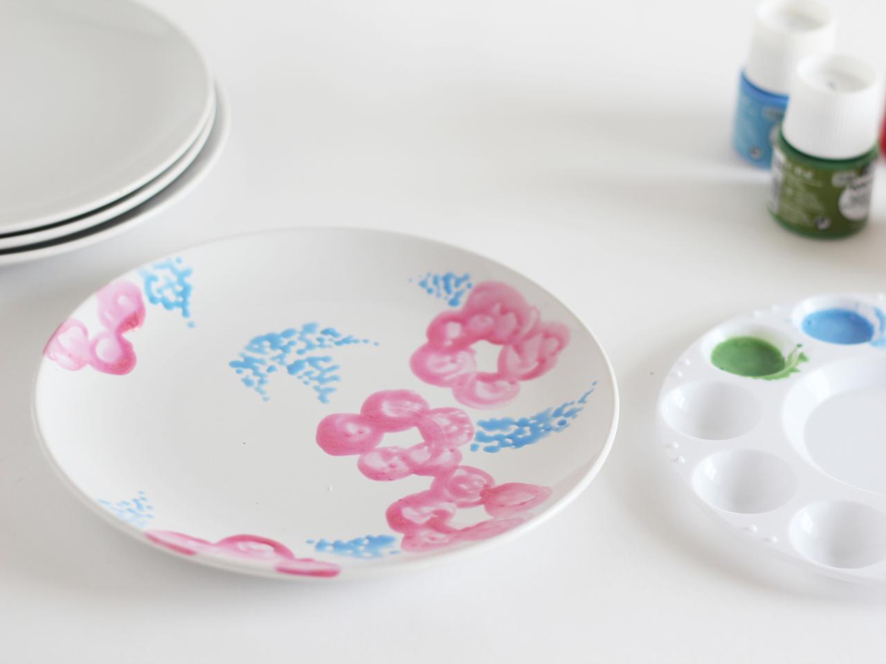 1280x960 How To Paint On Plates Hgtv - Watercolor Dinnerware