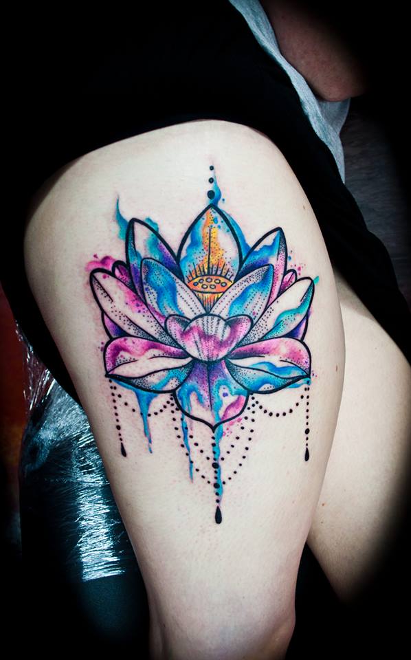 598x960 Watercolor Lotus Flower On Girls Thigh Best Tattoo Design Ideas - Watercolor Lotus Tattoo