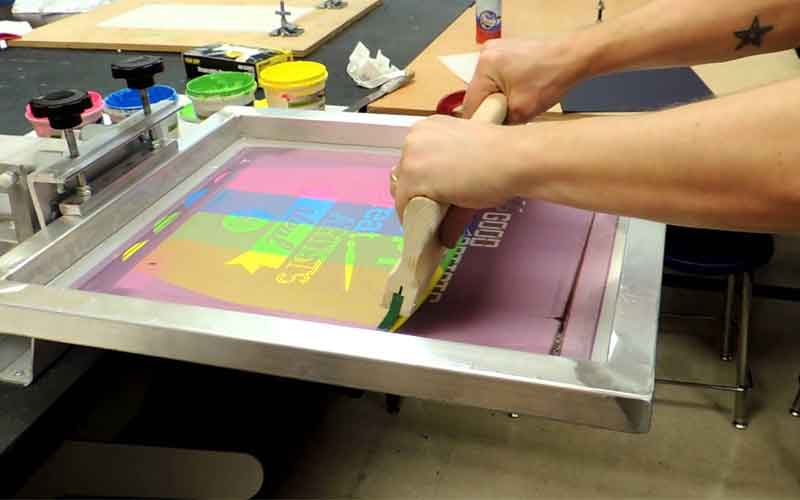 800x500 T Shirt Silk Screen Printing - Watercolor Screen Printing