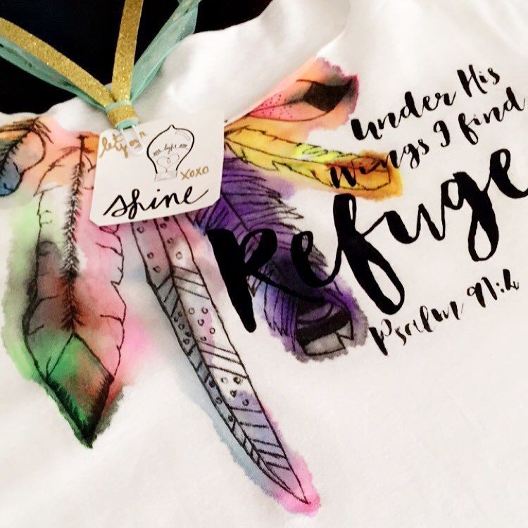 750x750 Water Color Effect Feathers Using Fabric Markers And Screen - Watercolor Screen Printing