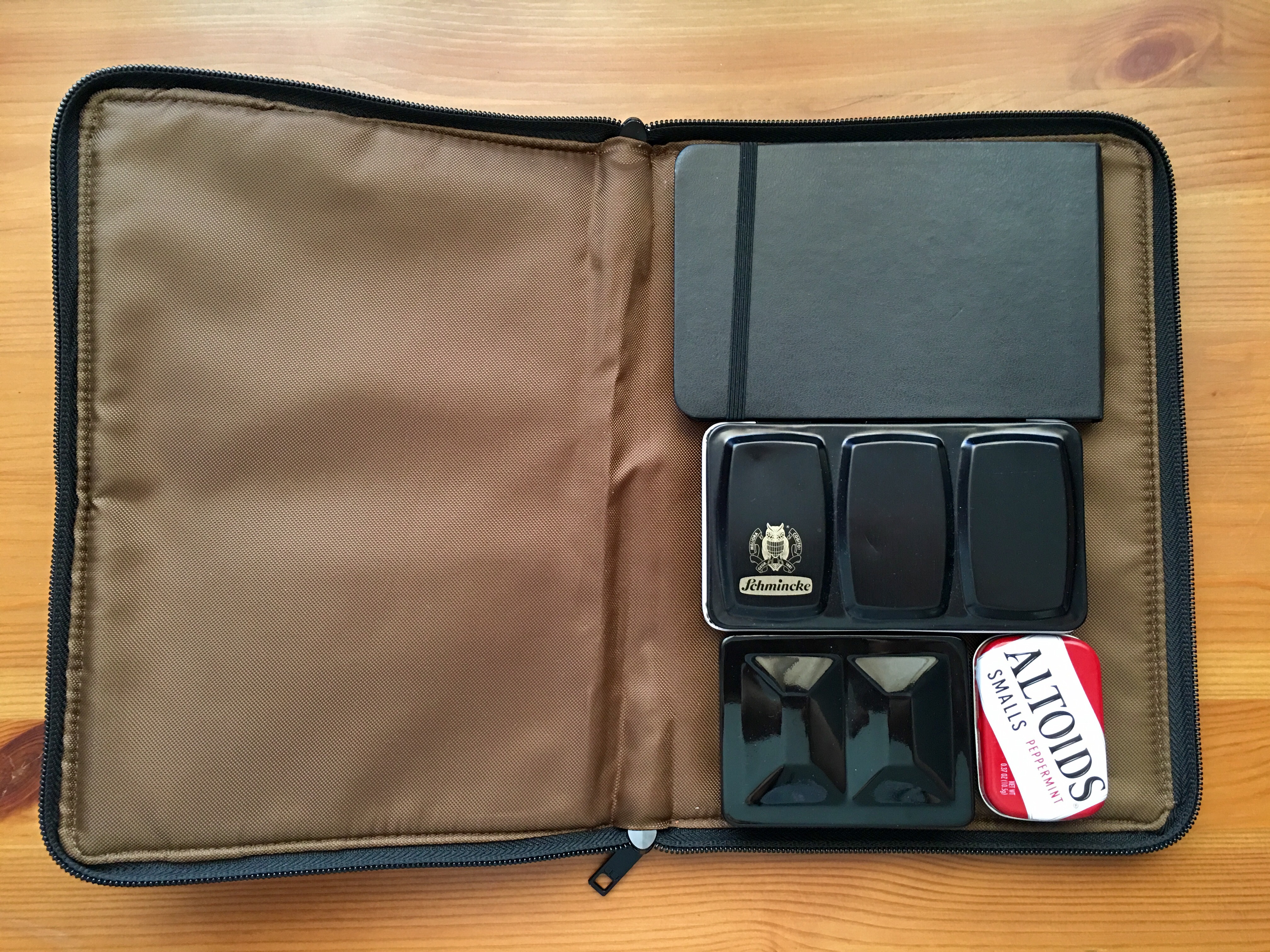 4032x3024 ~ Doodlewash Review Metal Travel Palettes - Watercolor Travel Bag