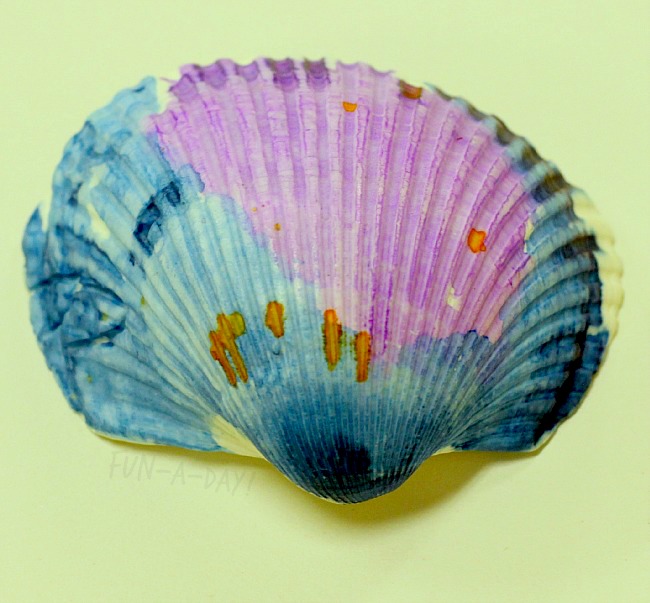 650x603 Shell Painting Creates Beautiful Ocean Art For Kids - Watercolour Shell Paintings