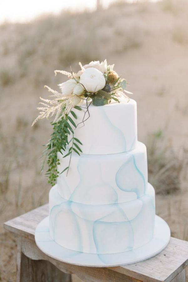 600x903 Pretty Rustic Amp Blue Watercolor Wedding Cake Deer Pearl Flowers - Wedding Cake Watercolor