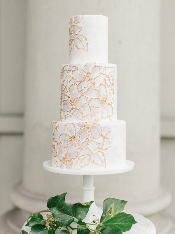 600x800 Watercolor Flowers Detailed Wedding Cake With Gold Deer Pearl - Wedding Cake Watercolor