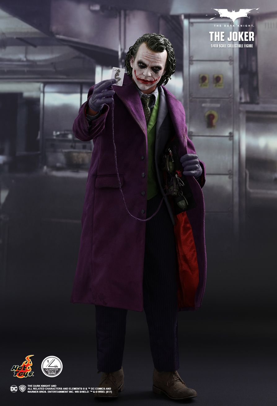 894x1311 Hot Toys The Dark Knight - 4 Jokers Painting