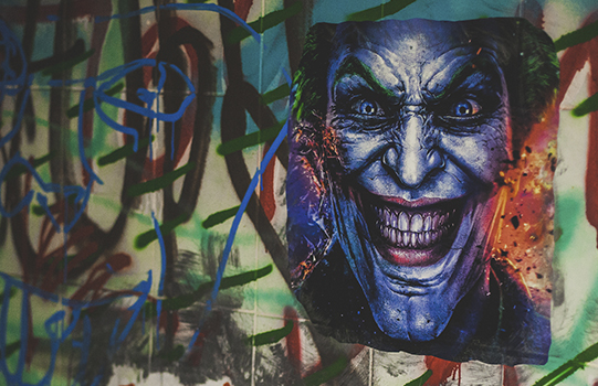 541x350 Joker's Cafe Escapinguru - 4 Jokers Painting