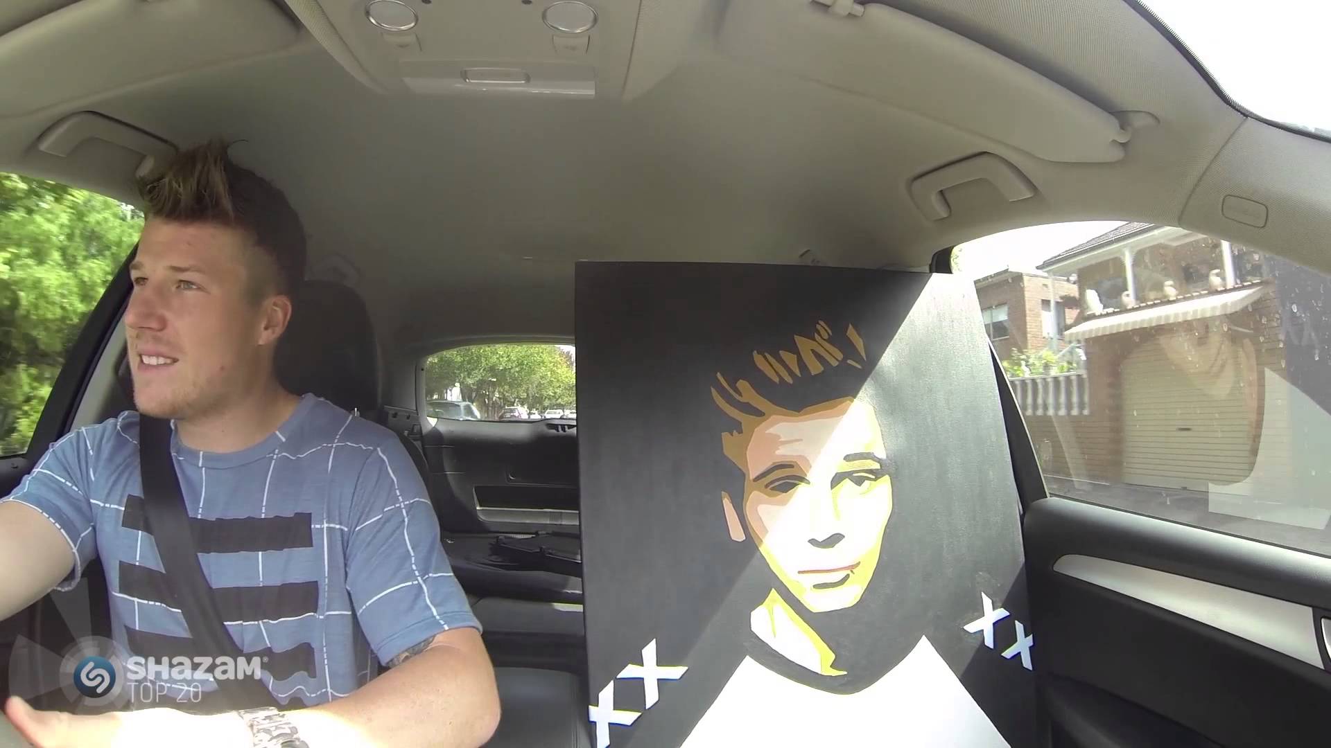 1920x1080 Angus O'Loughlin Takes Down His 5sos Luke Hemmings Painting After - 5sos Painting