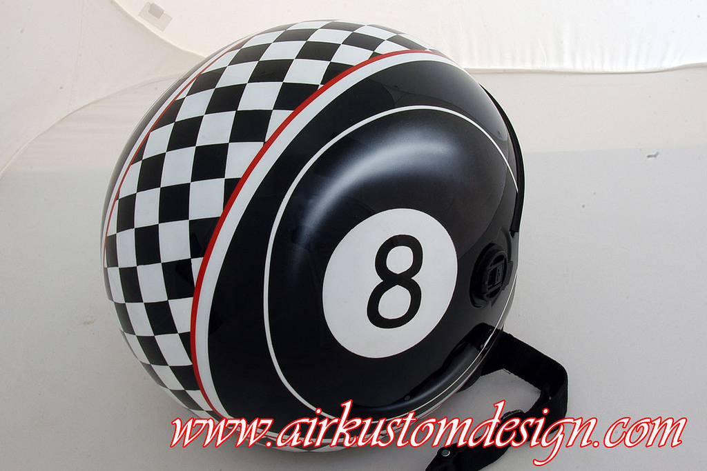 1024x683 Casco 8 Ball Eleonora Kustom Works - 8 Ball Painting