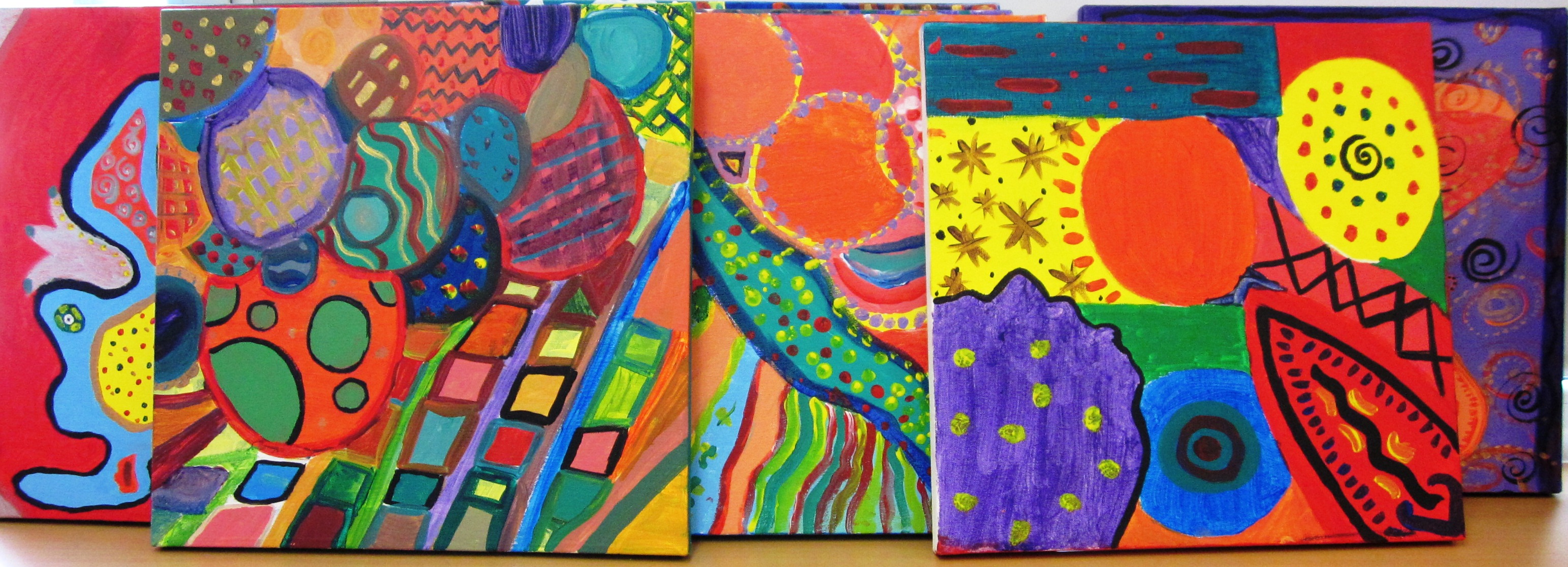 Look he paint. Abstract Kids Art. Art Painting for Kids. Art Lessons for Kids. Teqtured Painting for Kids.