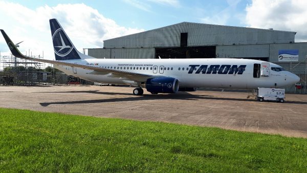 600x338 Airbourne Colours - Airplane Painting