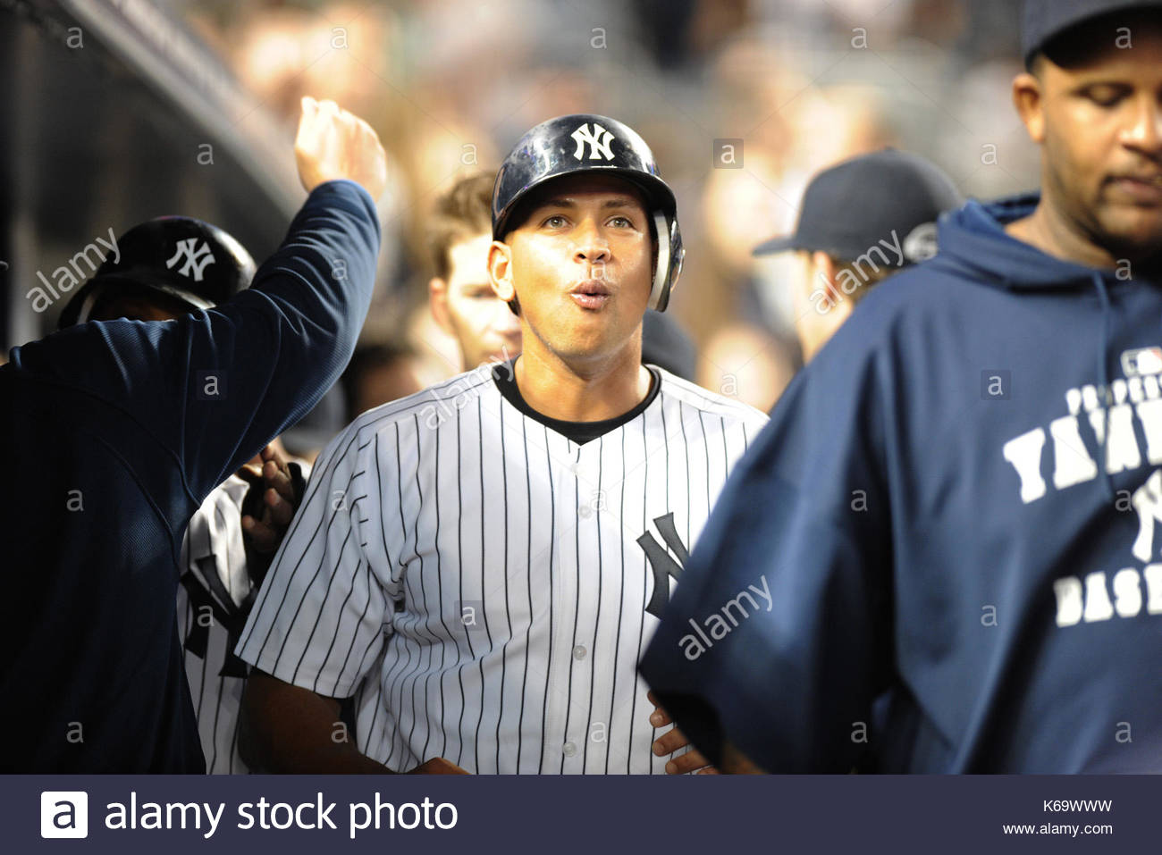 1300x957 Alex Rodriguez. Actress Kate Hudson Cheers On Alex - Alex Rodriguez Painting