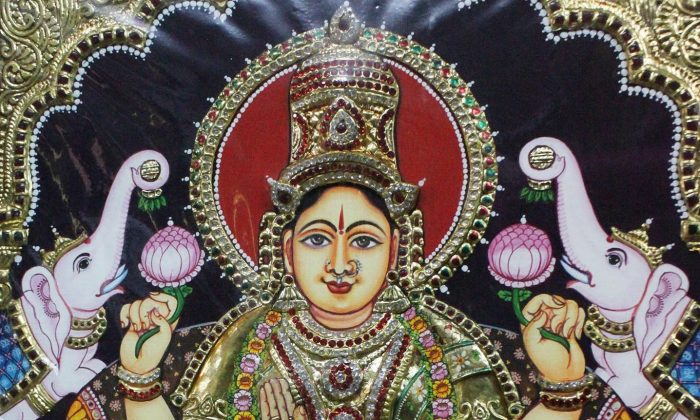 700x420 Gold, Precious Stone Embedded Ancient Indian Paintings Classical Art - Ancient Indian Painting