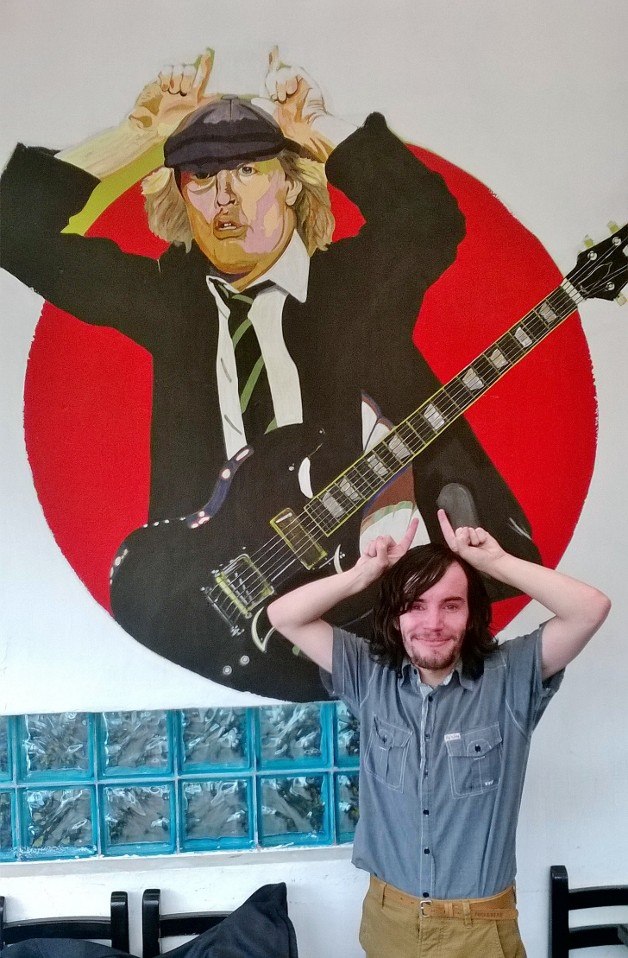 628x958 Angus Young Painting In Quito, Ecuador Christopher Scott - Angus Young Painting
