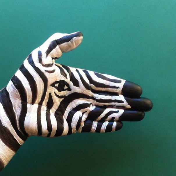 605x605 I Use Body Paint To Turn My Hands Into Animals Bored Panda - Animal Hand Painting