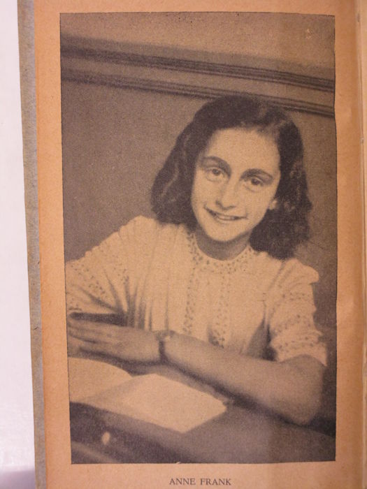 525x700 Anne Frank - Anne Frank Painting