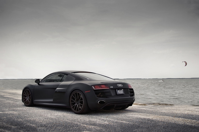 640x426 C301 Sea, Audi R8, Black Supertcars Auto Poster Art Wall Pictures - Audi R8 Painting