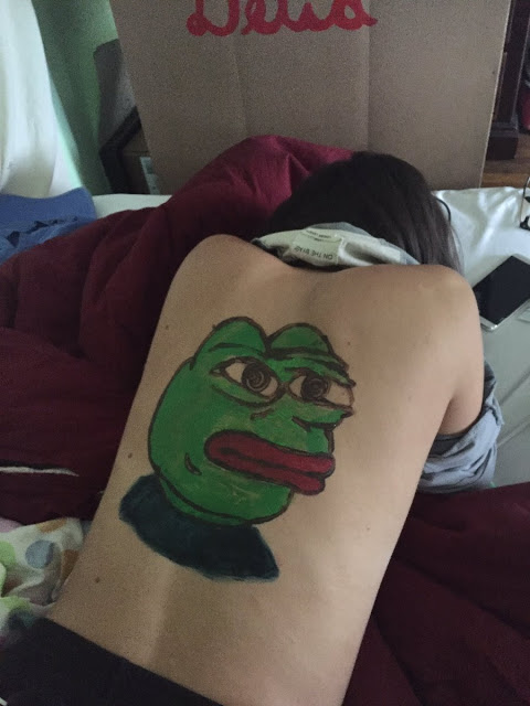 480x640 22 People Getting Pranked With Back Paintings. Part 2 - Back Sunset Painting