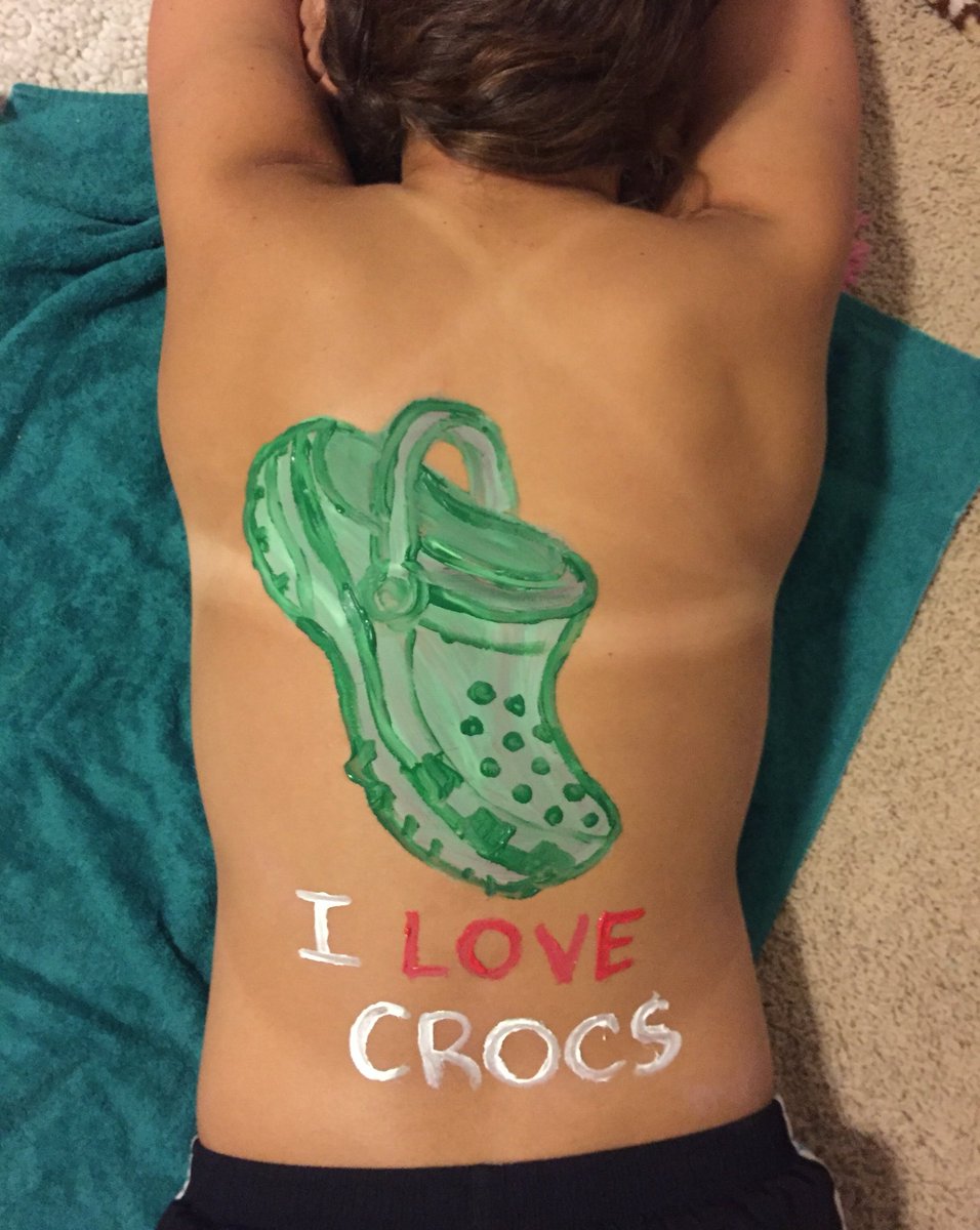 956x1200 Hannah On Twitter The Entire Time She Thought I Was Painting - Back Sunset Painting