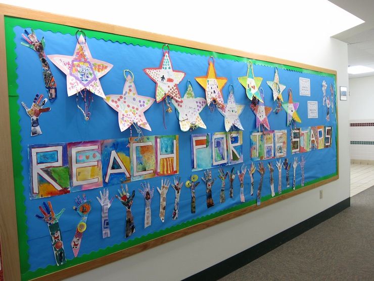 740x555 Reach For The Stars Back To School Bulletin Board - Back To School Painting