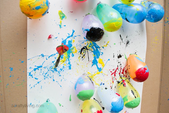 700x467 Balloon Dart Painting For Kids - Balloon Painting
