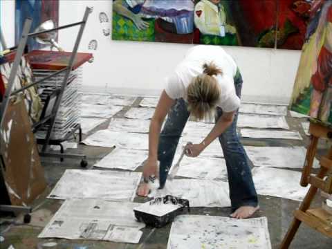 480x360 Mg Stout In The Studio Barefoot And Painting - Barefoot Painting