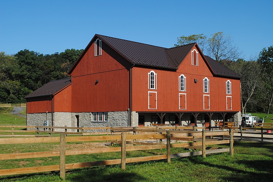 900x602 Wood Siding - Barn Red Painting