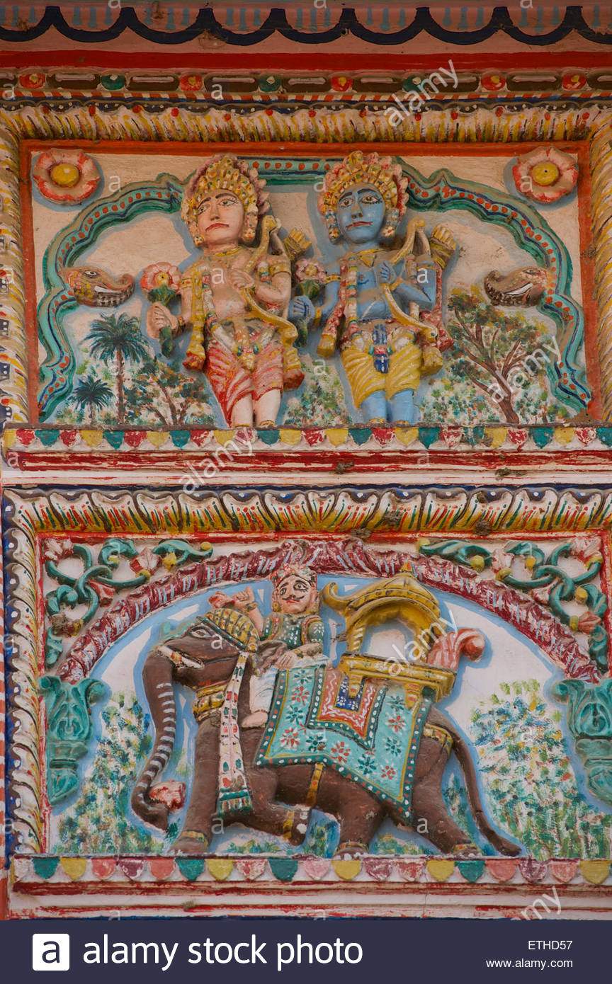 864x1390 Painted Bas Relief On A Wall In Pushkar. Indian Deities. Rajasthan - Bas Relief Painting