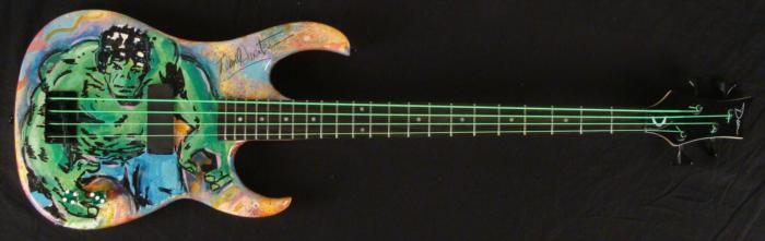700x221 Duerrstein Original Painted Incredible Hulk Bass Guitar - Bass Guitar Painting