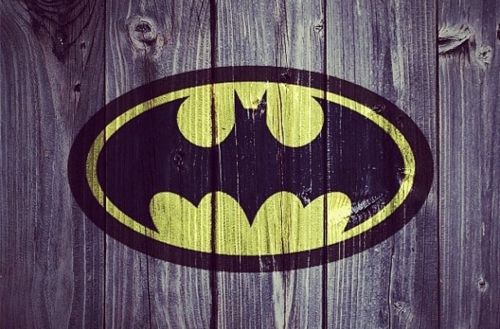 500x329 Batman Symbol Painted Onto Wood Planks Cute For Little Boys Room - Batman Logo Painting
