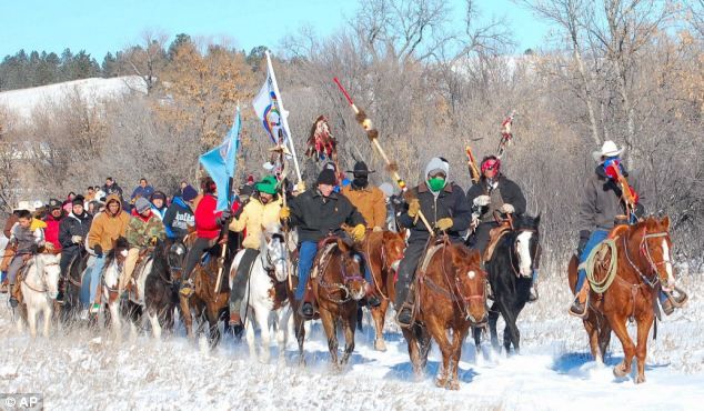 634x370 Ripping The Heart Out Of Wounded Knee Indian Massacre Descendants - Battle Of Wounded Knee Painting