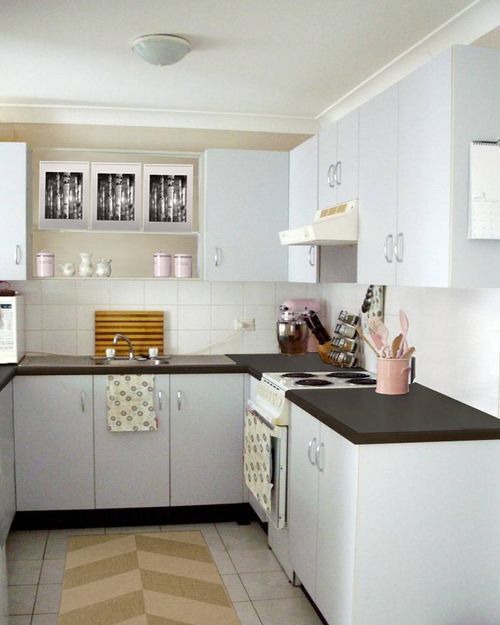 500x625 The Kitchen Renovation - Benchtop Painting