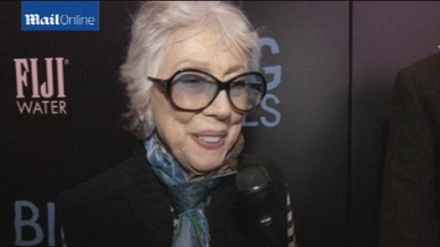 636x358 Big Eyes' Painter Margaret Keane On How Husband Walter Was - Big Eyes Painting