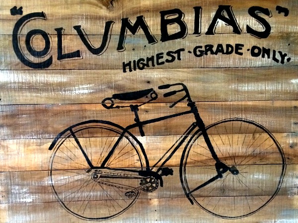 600x449 Hand Painted Vintage Bicycle Pallet Art - Bike Painting Art