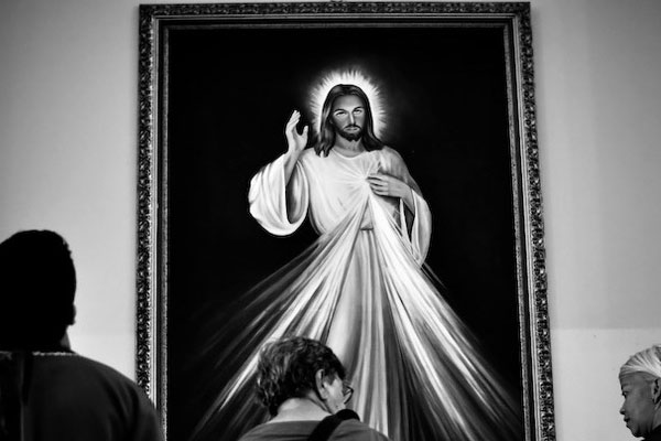 600x400 Real Pictures Of Jesus By Master Artists - Black And White Jesus Painting