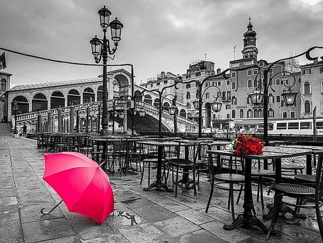 640x482 Full Paste Diy Diamond Painting Red Umbrella Black White - Black And White Painting With Red Umbrella