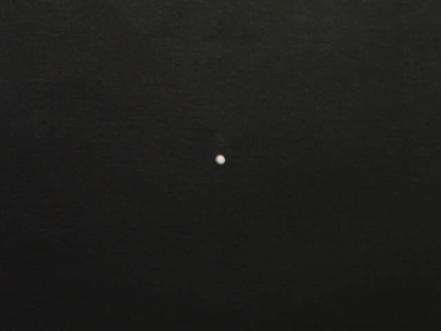 640x480 Minimal - Black Dot Painting