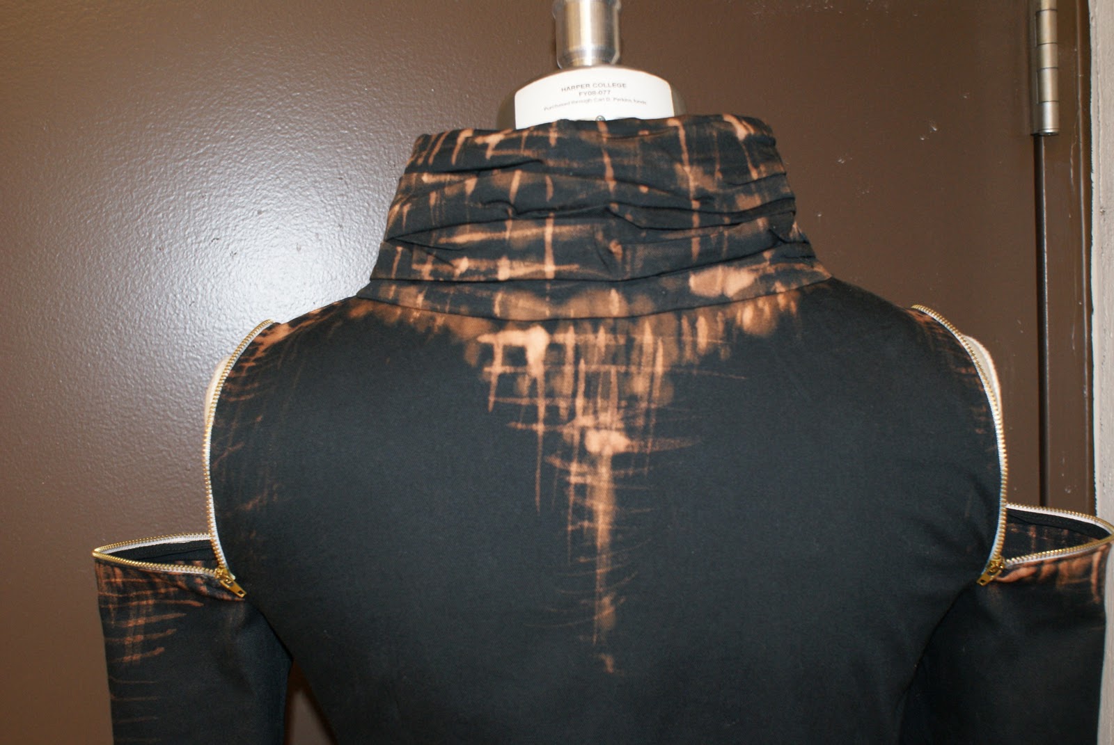 1600x1071 A Blog For Poor Creative People Bleach Painting - Bleach Painting