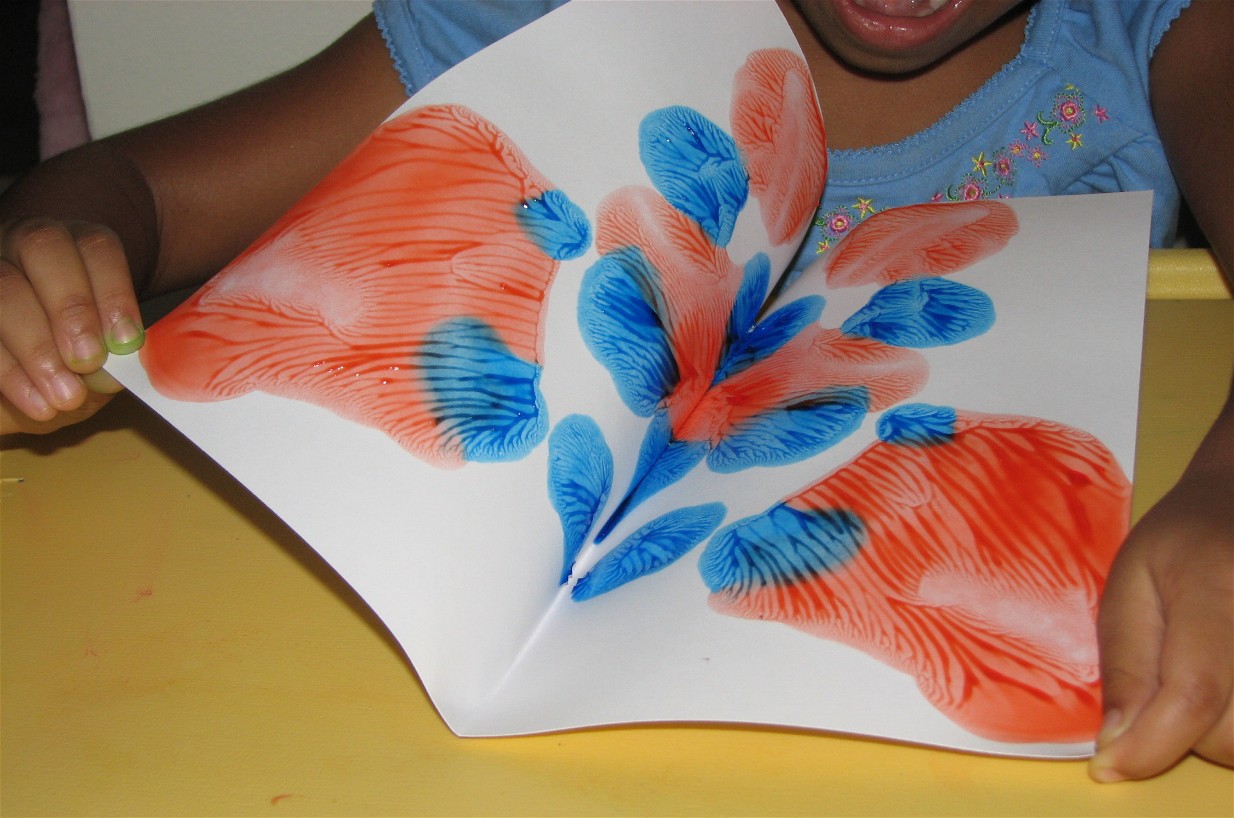 1234x818 Paint Blots !! ~ Putti's World Kids Activities - Blot Painting