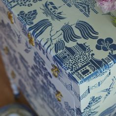 236x236 Chalk In Pure White And Napoleonic Blue Willow Pattern - Blue Willow Painting