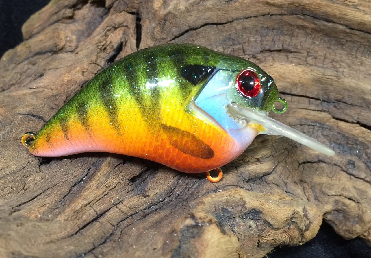1284x892 Custom Painting A Blue Gill Crankbait - Bluegill Painting