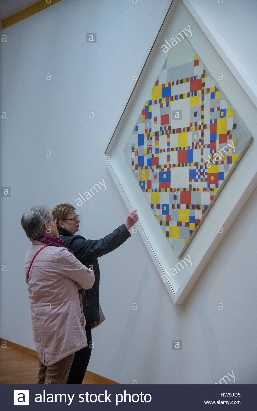 868x1390 Visitors Looking - Boogie Woogie Painting