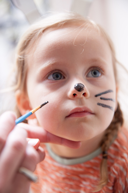 500x750 The Little Things Playing The Easter Bunny! Babyccino Kids - Boy With Rabbit Painting