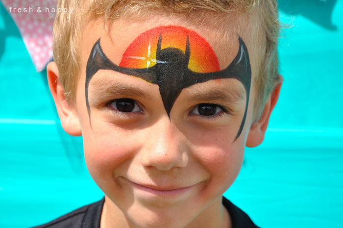 700x465 Our Favorite Carnival Activities Face Painting Amp Tattoos - Boys Face Painting